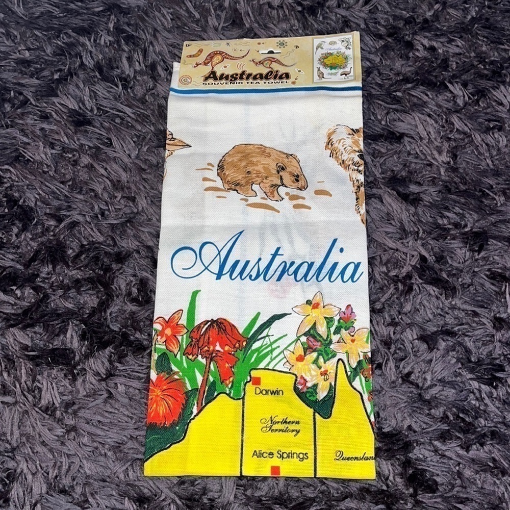 Kitchen Tea Towel with Australia Map new with tags